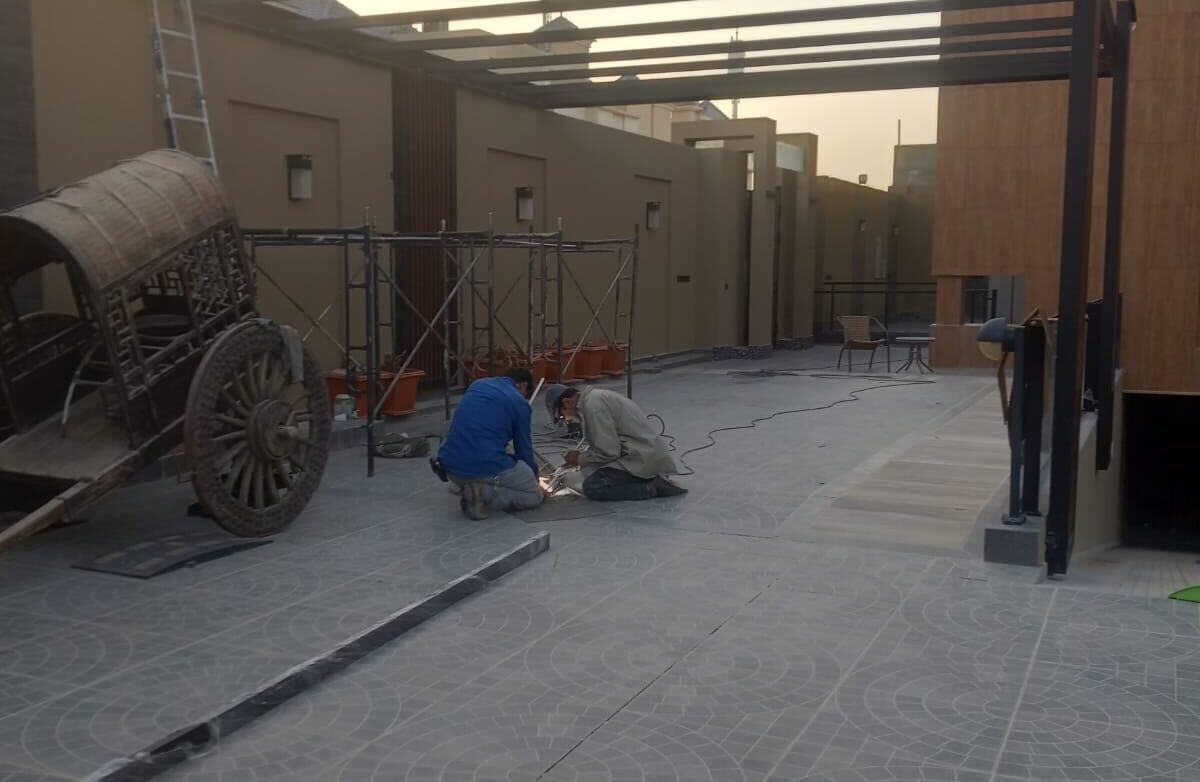 مقاول في الرياض